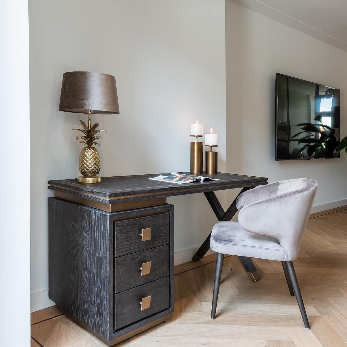 Black Oak Desk Dressing Table Gold Brushed Stainless Steel Study Bedro Quatropi Black Oak Desk Dressing Table Gold Brushed Stainless Steel Study Bedro Quatropi