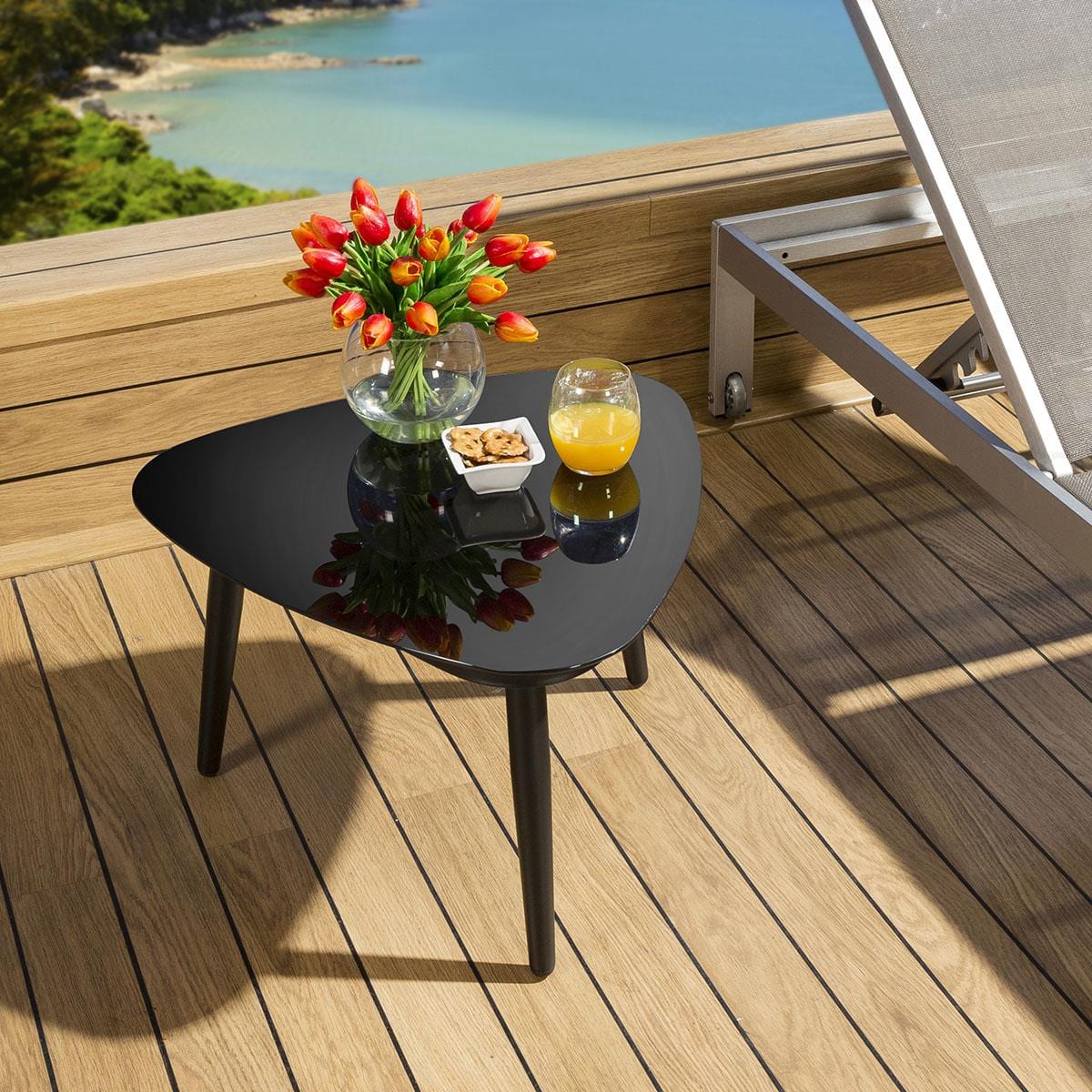 Quatropi Luxury Outdoor Garden Side Table Aluminium With Glass Top Black