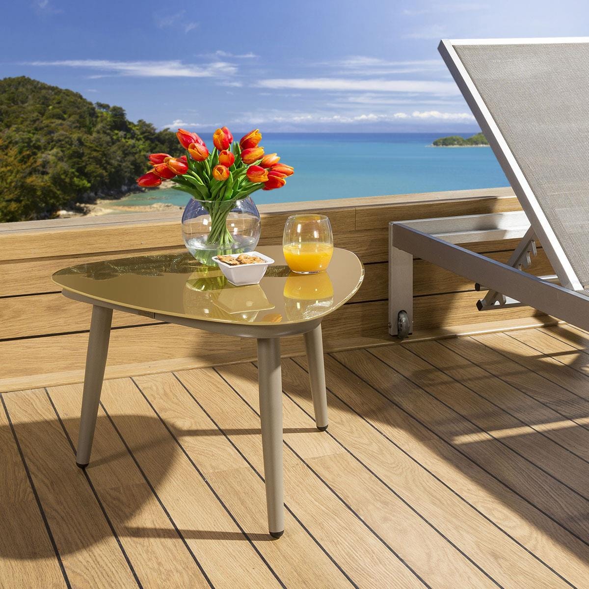 Quatropi Luxury Outdoor Garden Side Table Aluminium With Glass Top Brown