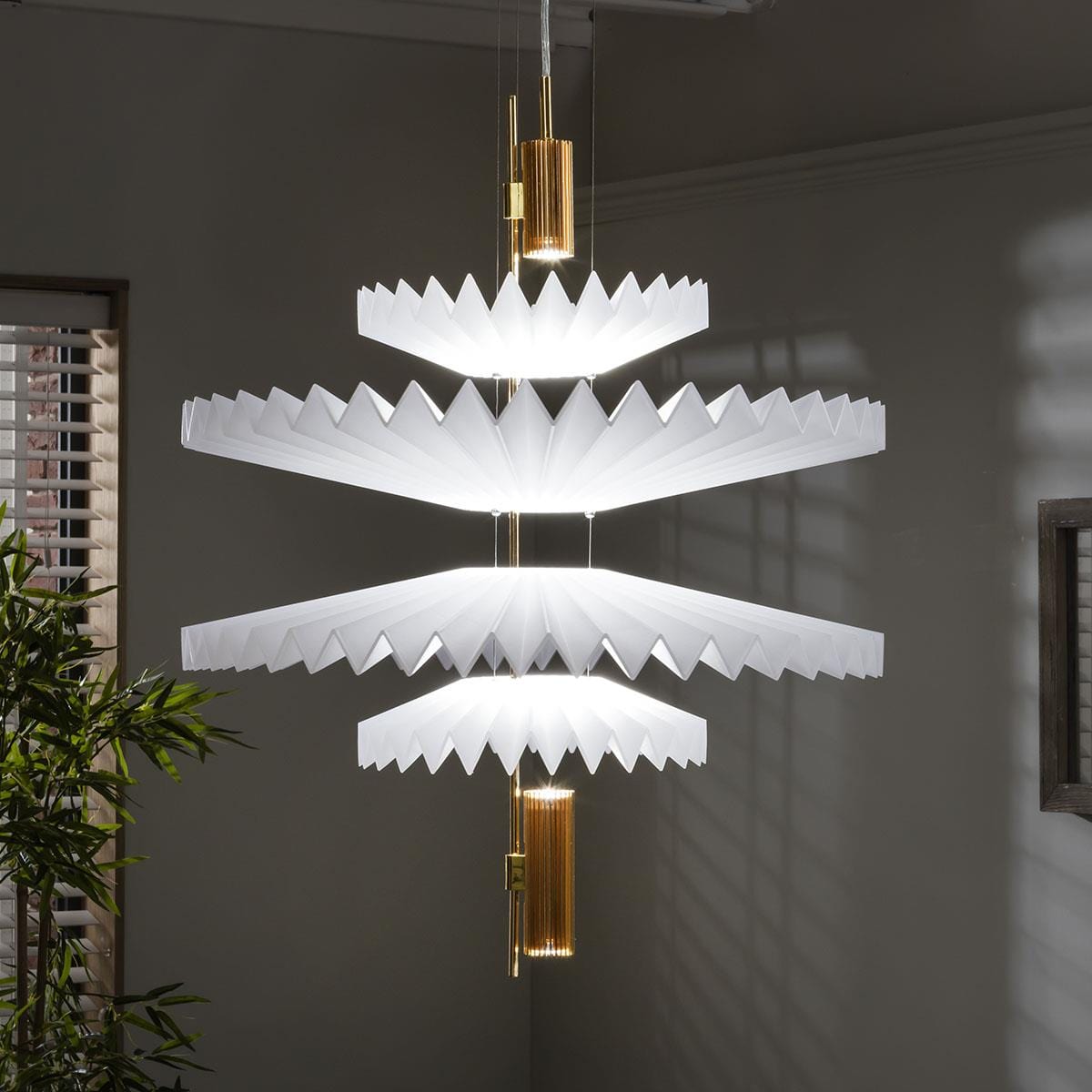 Quatropi Luxury Retro-Inspired Ceiling Light - Luxury White & Gold Pendant 60cm