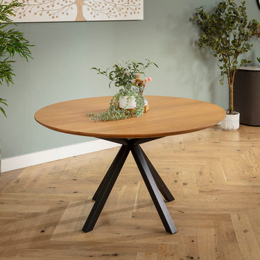 Quatropi Modern 4 Seater Wooden Round Kitchen Dining Room Table Light Oak 140cm