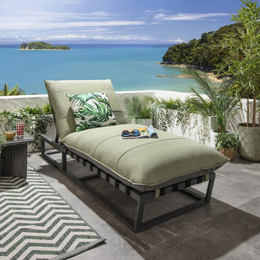 Quatropi Modern Garden Cushioned Sun Lounger Premium Outdoor Patio Green
