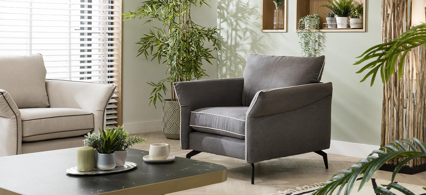 Quatropi Modern Fabric Armchair - Luxury Living Room Chair - Choose Your Fabric - 95cm