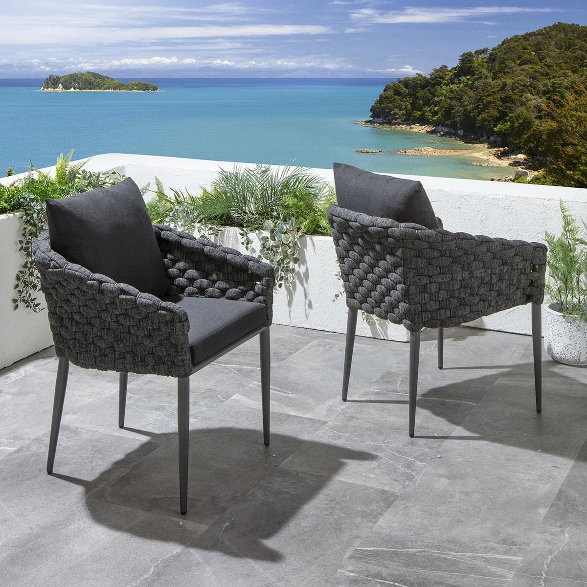 Quatropi 2 Sundowner Outdoor Garden Dining Chairs Charcoal