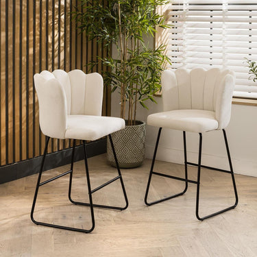 Quatropi 4 Lisa Counter Height Bar Stools Cream