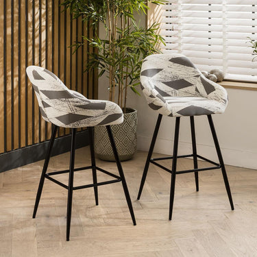 Quatropi 4 Maddox Counter Height Bar Stools Cream