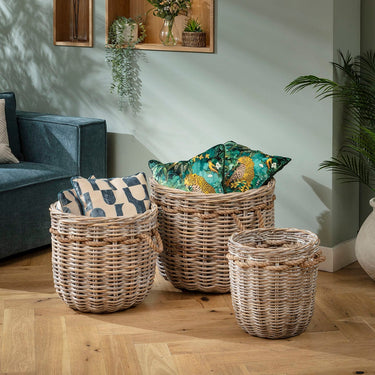 Quatropi Cotswold Set of 3 Round Grey Wicker Baskets with Rope Handles