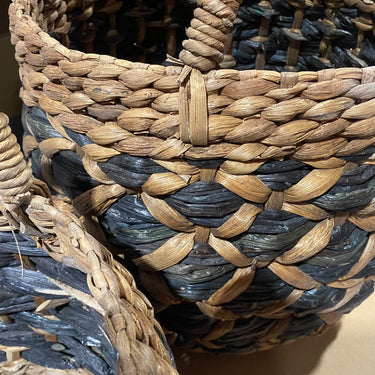 Quatropi Cotswold Set of 3 Round Grey Wicker Baskets with Rope Handles