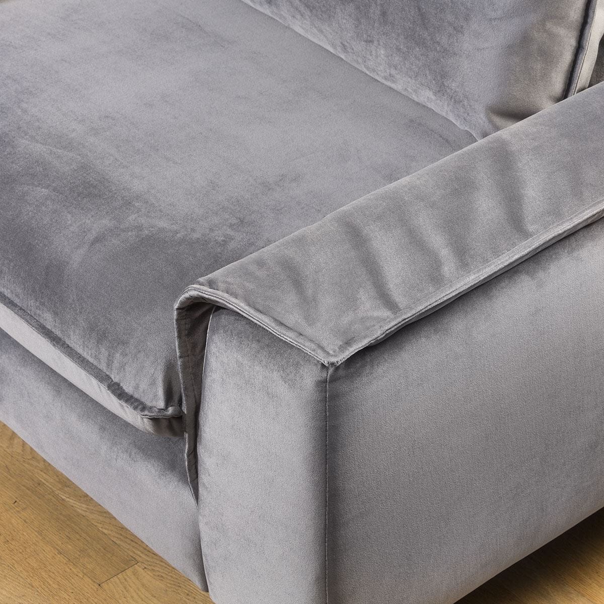 Quatropi Ellie Extra Large Armchair / Single Chair Many Fabrics 1.39m wide