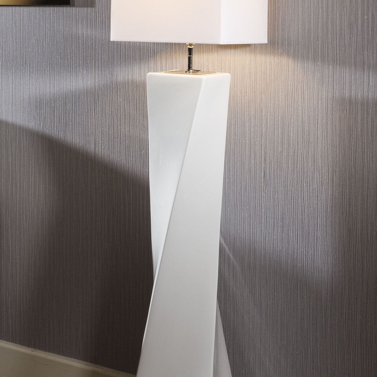 Quatropi Envy Lighting Designer Standard Floor Lamp Large ceramic White Twiss