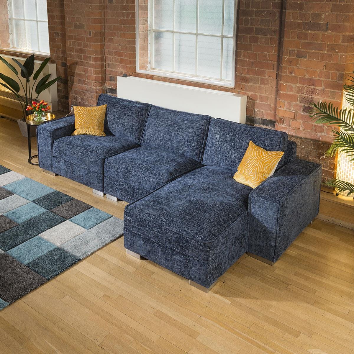 Quatropi Luxury Large Modern Comfy 4 Seater & Chaise Many Colours & Fabrics 2R