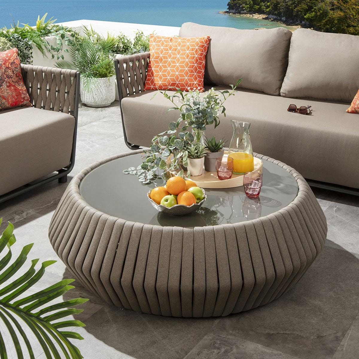 Modern Round Outdoor Coffee Table Glass Top Beige Rope Weave 120cm ...