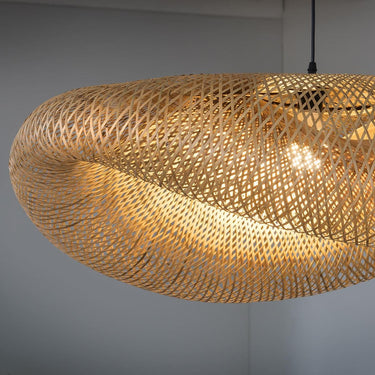 Quatropi Natural Bamboo Rattan Ceiling Light Pendant - Contemporary Twist Design - 100cm