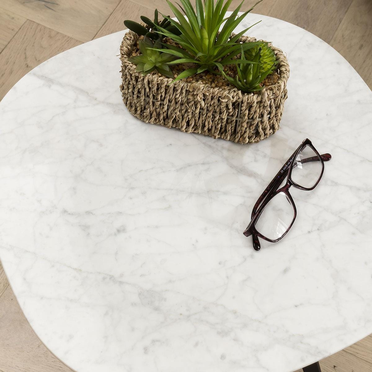 Quatropi Quatropi Modern White Marble Side Table - Scandi-Inspired Luxury Metal Leg Design