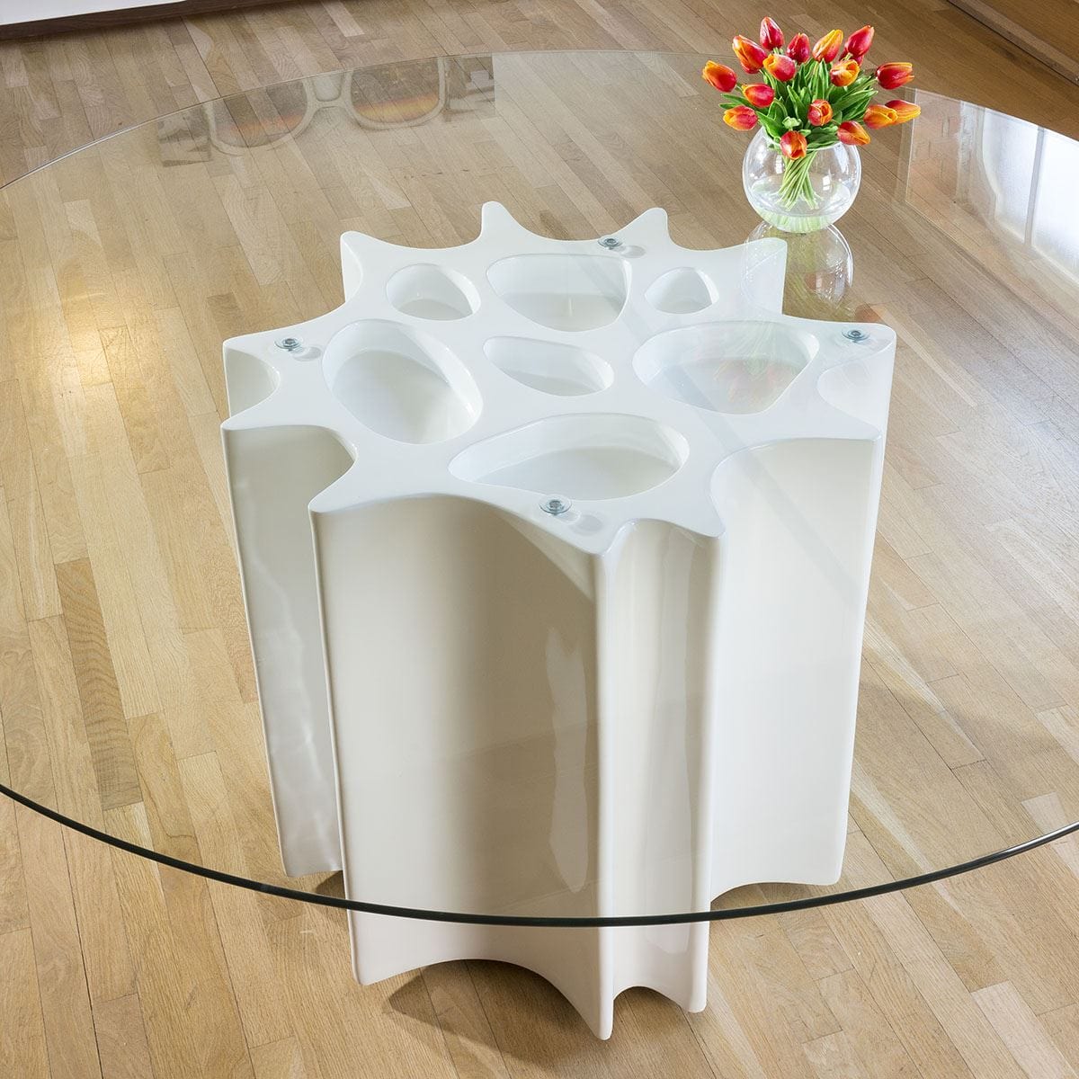 Quatropi Round Glass Top White Gloss Dining Table + 8 Light Grey Carver Chair