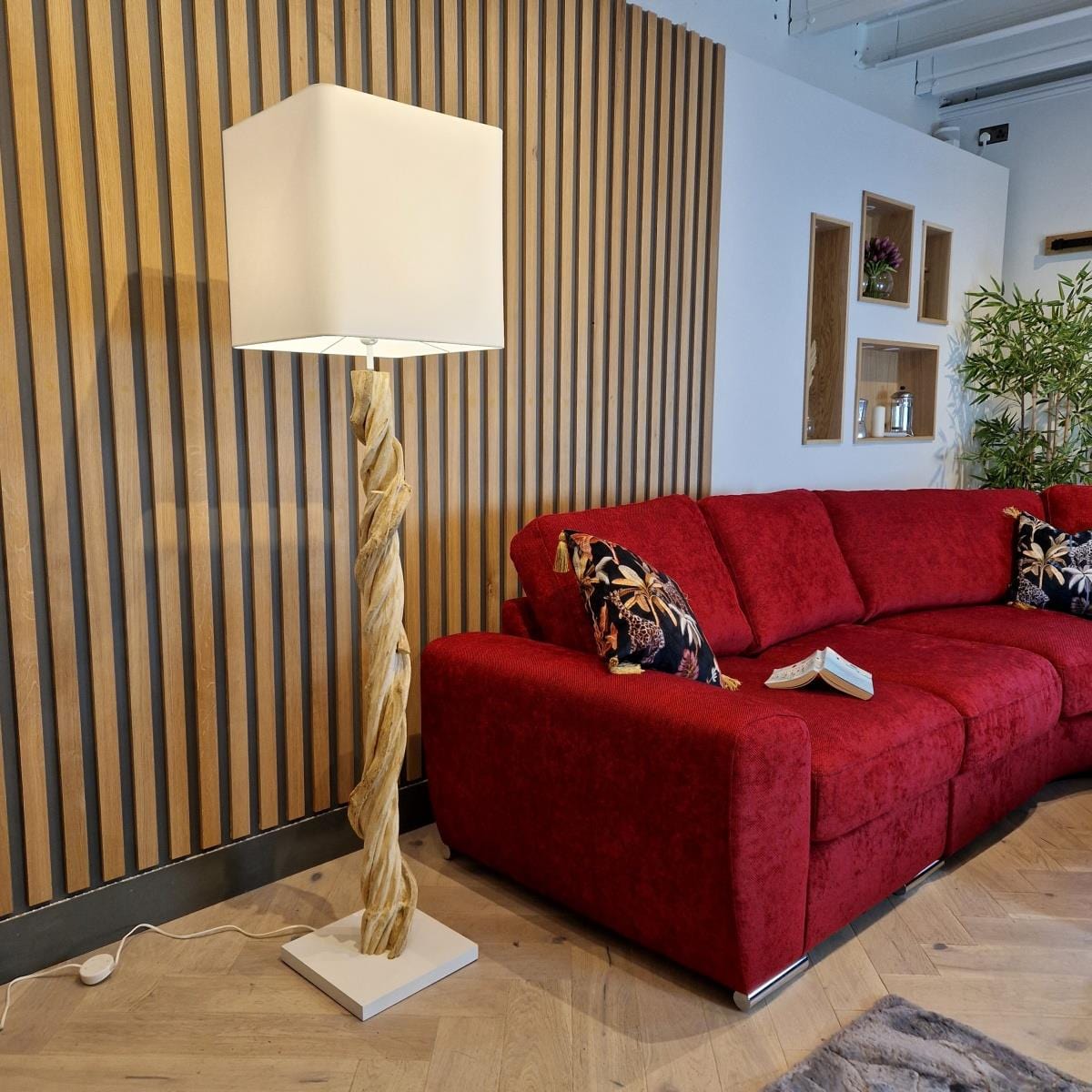 Quatropi Stunning Unique Modern Driftwood floor lamp / light white shade Zanaga