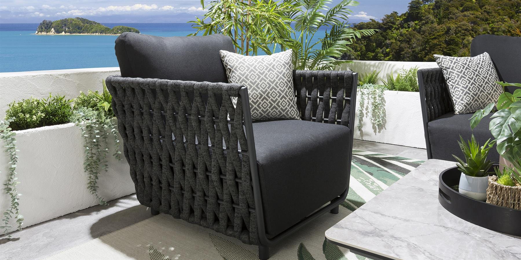 Quatropi Sundowner Outdoor Armchair Charcoal