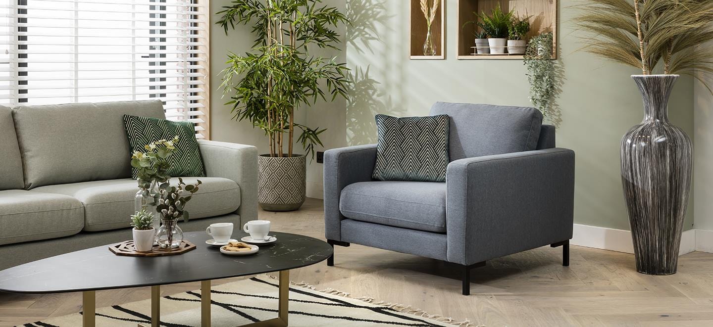 Quatropi Modern Armchair - Metal Legs - Luxury Living Room Chair - Morris-GT Blue