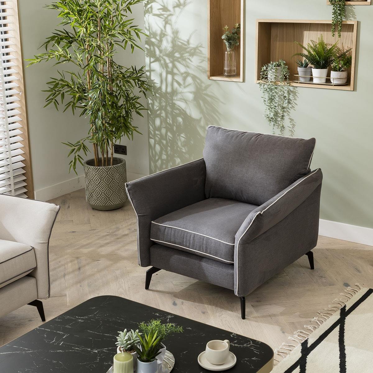 Quatropi Modern Fabric Armchair - Luxury Living Room Chair - Choose Your Fabric - 95cm