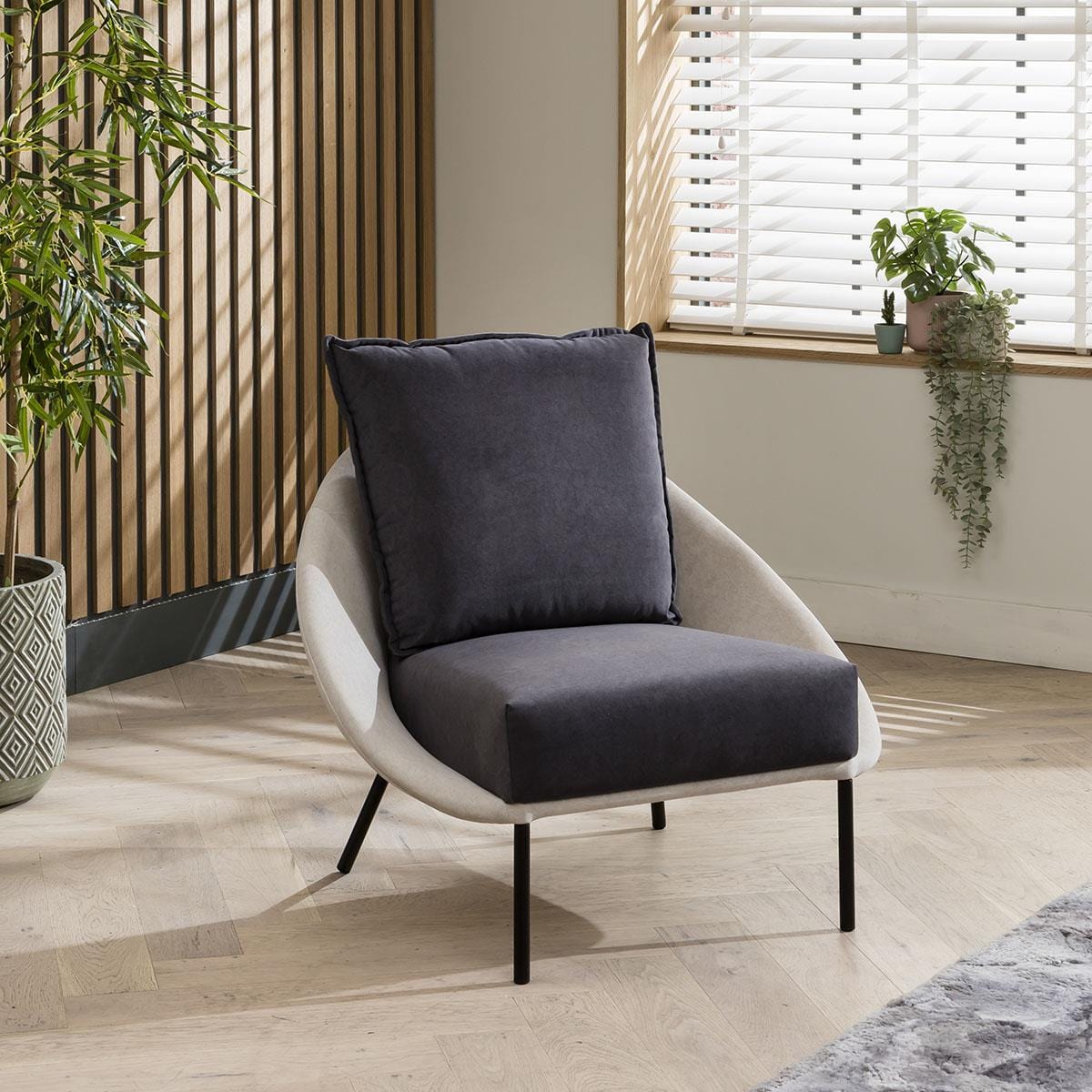 Quatropi Quatropi Modern Accent Chair Soft-Touch Grey Fabric - Metal Legs
