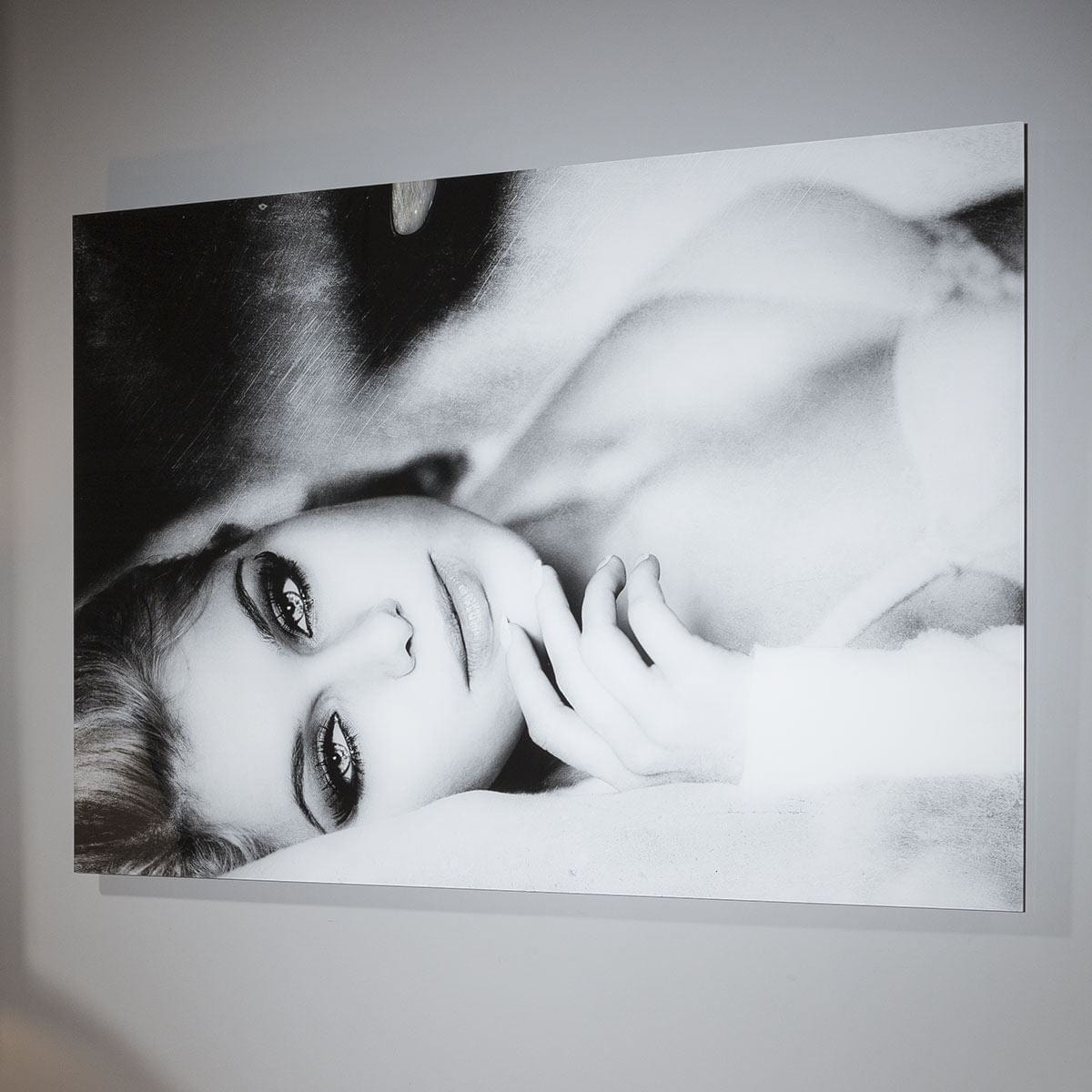 Quatropi Stunning Large photographic 800x1200 Art On Acrylic Eyes On You.Gn7559